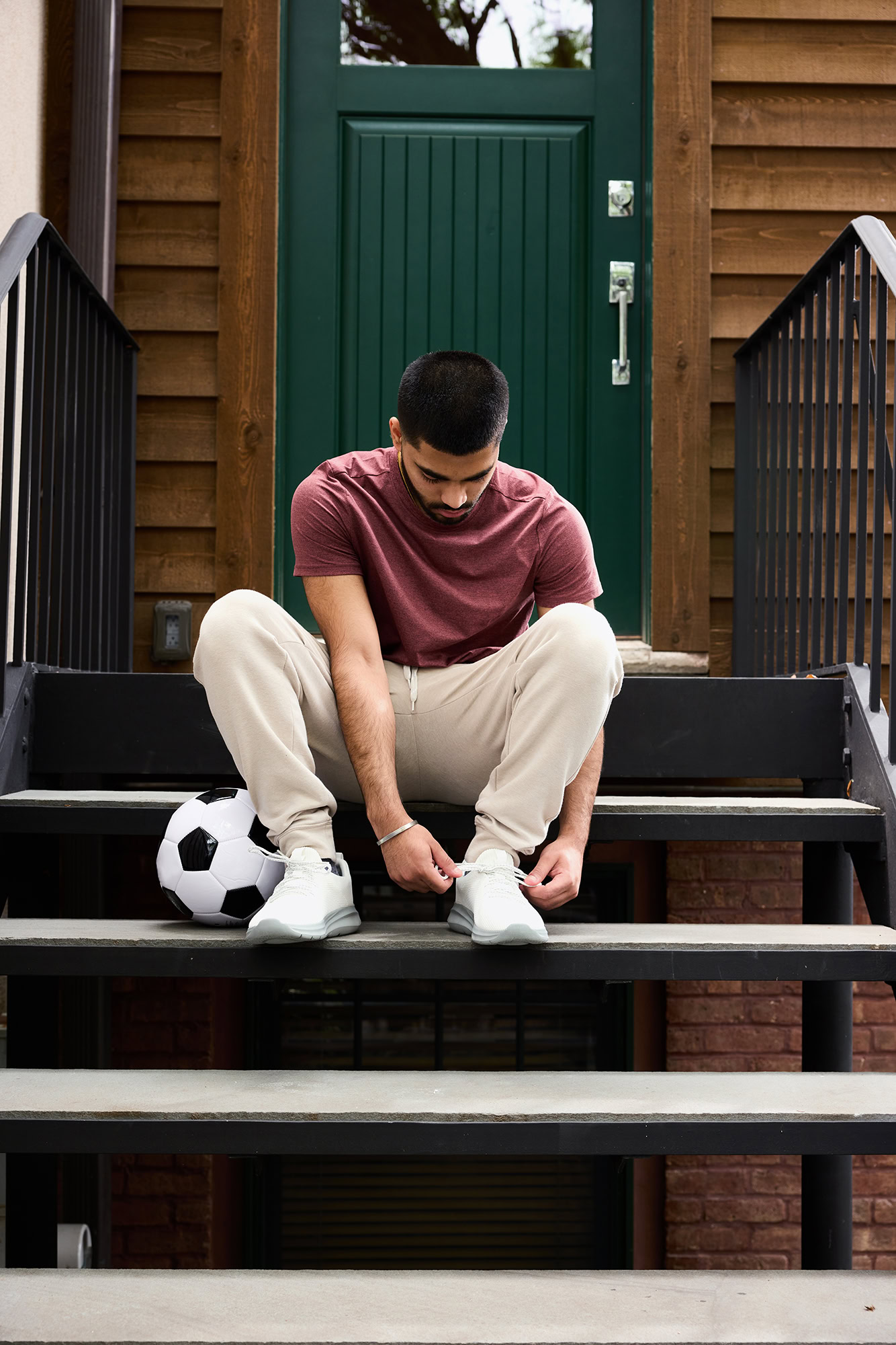 Family meeting with a MetroPlusHealth representative to learn how to enroll in health insurance.